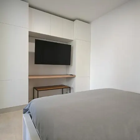 Nada - - 300m From Beautiful Beaches And City Center Apartment Porec