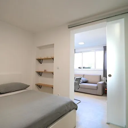 Nada - - 300m From Beautiful Beaches And City Center * Porec