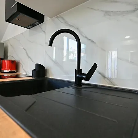 Apartment Nada - - 300m From Beautiful Beaches And City Center